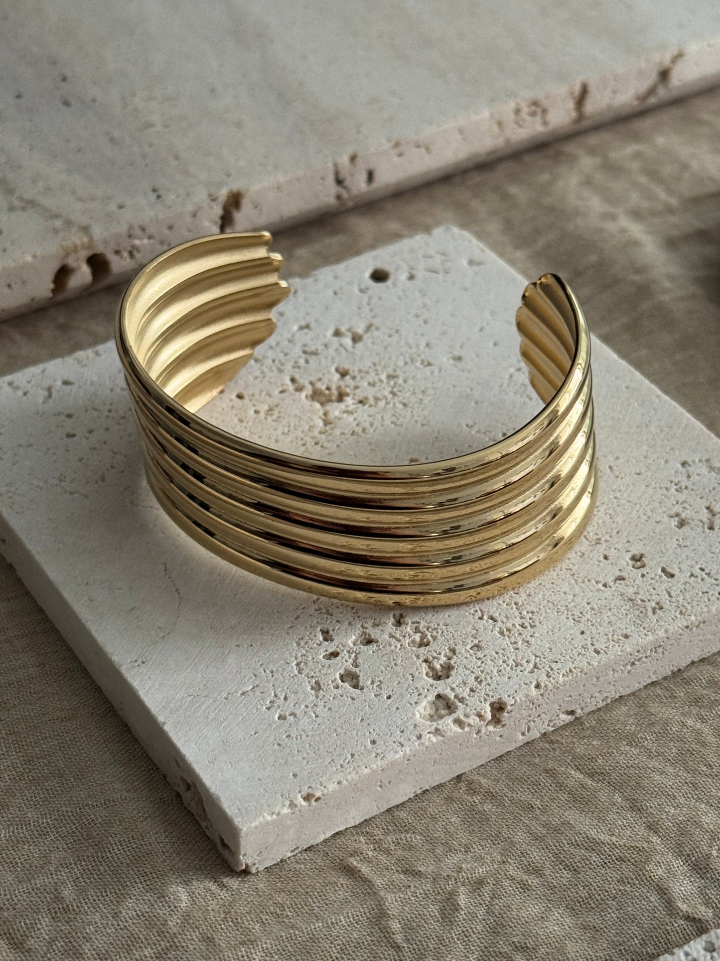 Ripple Line Cuff - Gold