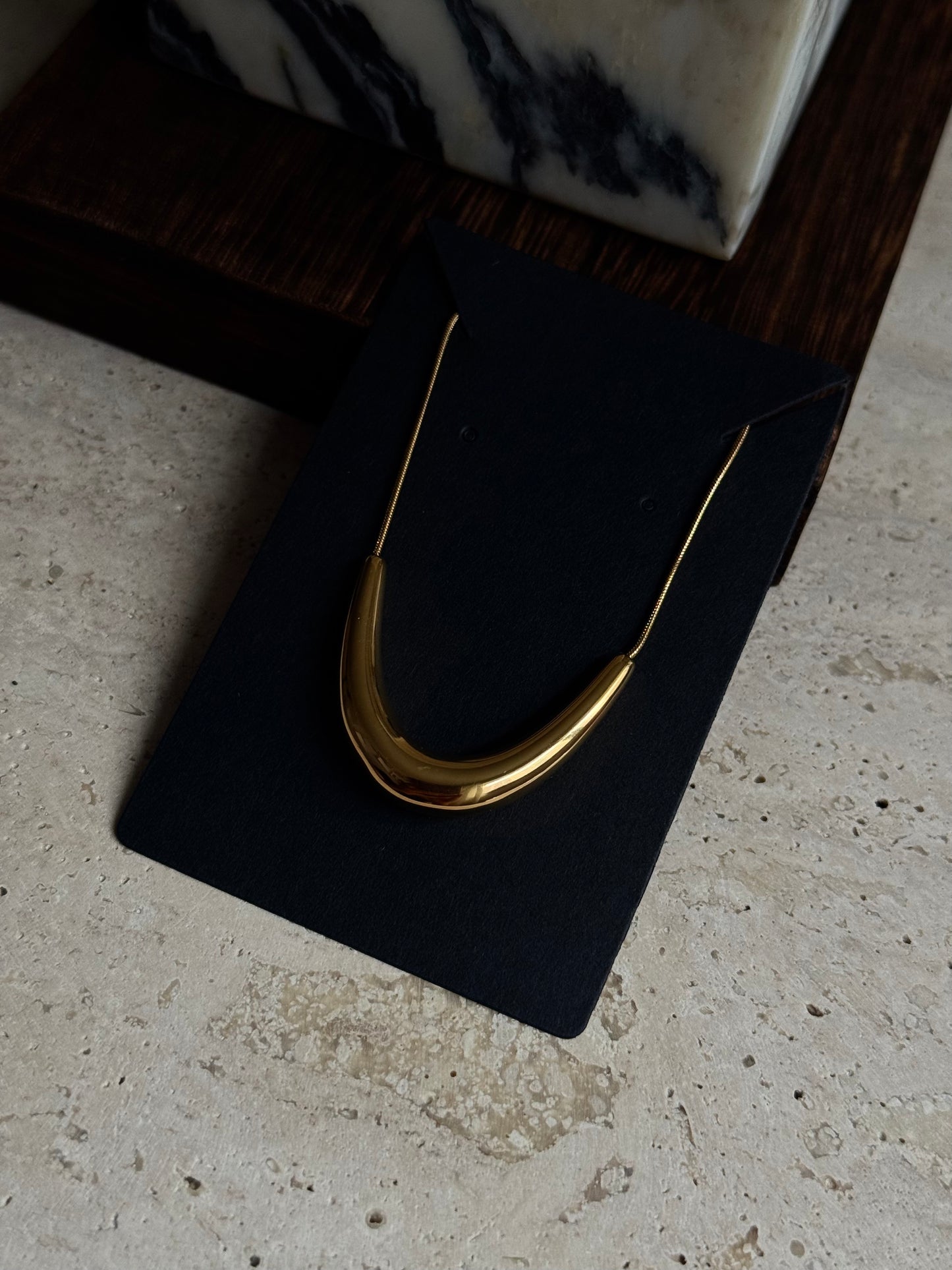 Arc Cove Necklace - Gold
