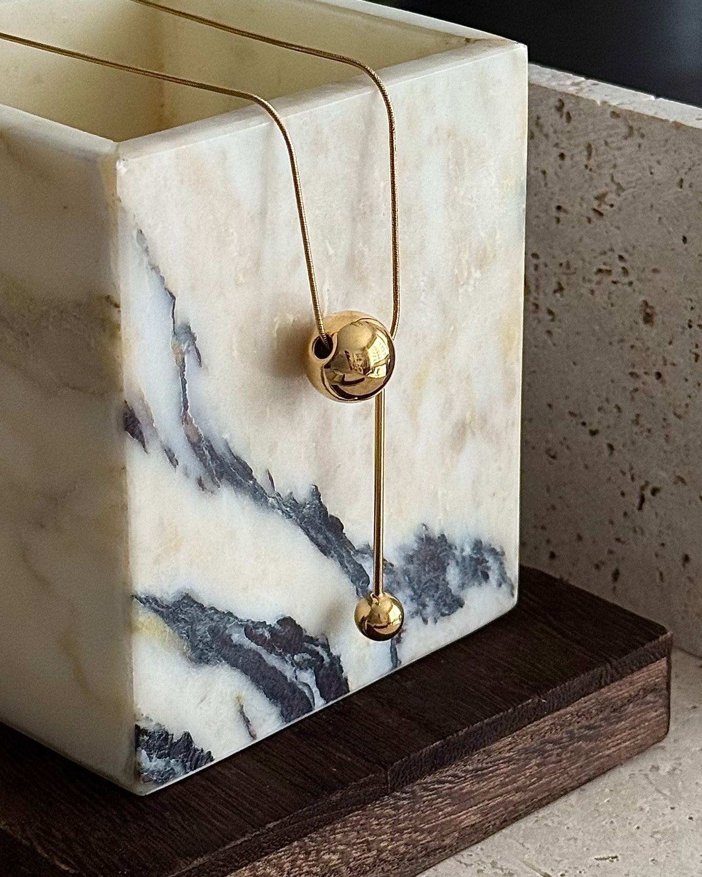 ORB LINE DROP NECKLACE - GOLD