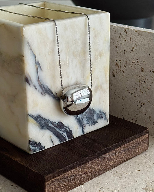 PEBBLE PENDANT NECKLACE - SILVER