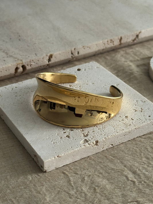 Contour Dome Cuff - Gold