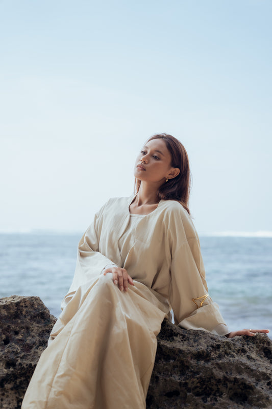 PREORDER MONA CONTRAST ABAYA - DUNE